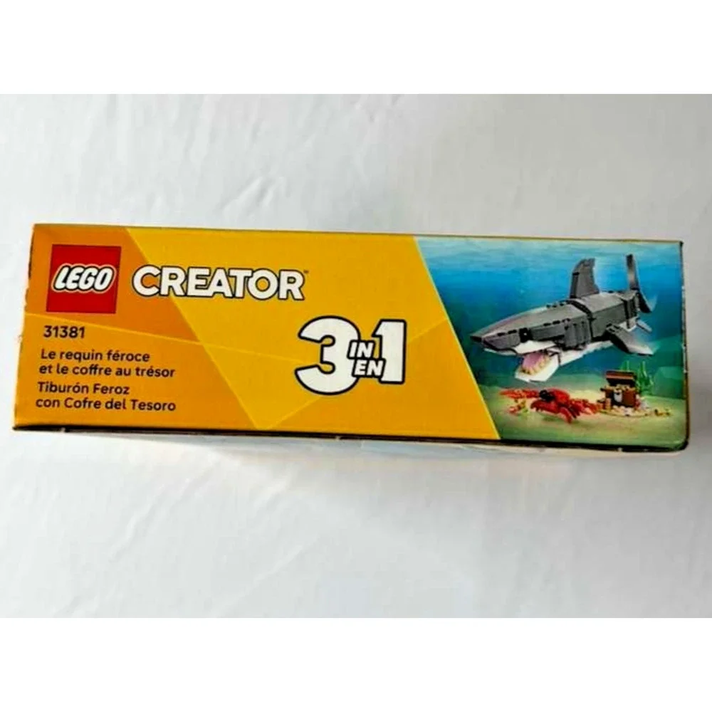 LEGO Creator 31381 Fierce Shark with a Treasure Chest - 3-in-1 Set - Brand New - Picture 3 of 4